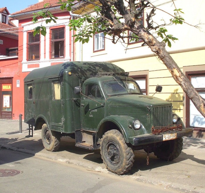 camion-ural-antiguo